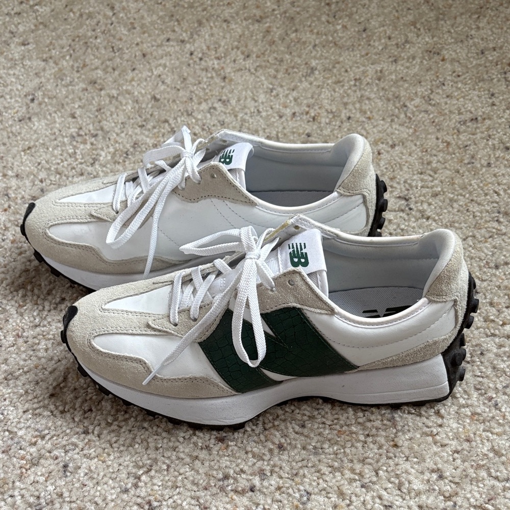 New Balance 327